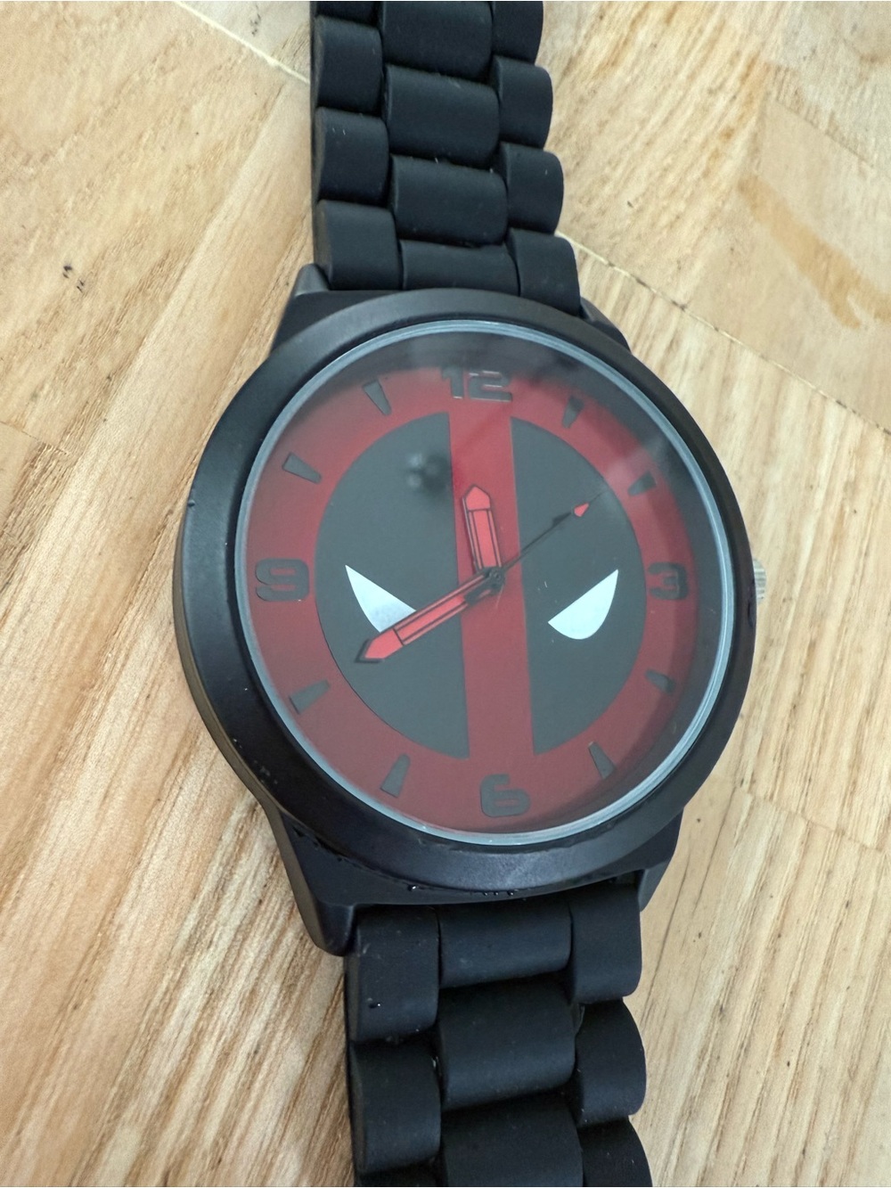 Marvel Deadpool black and red watch NEW BATTERY